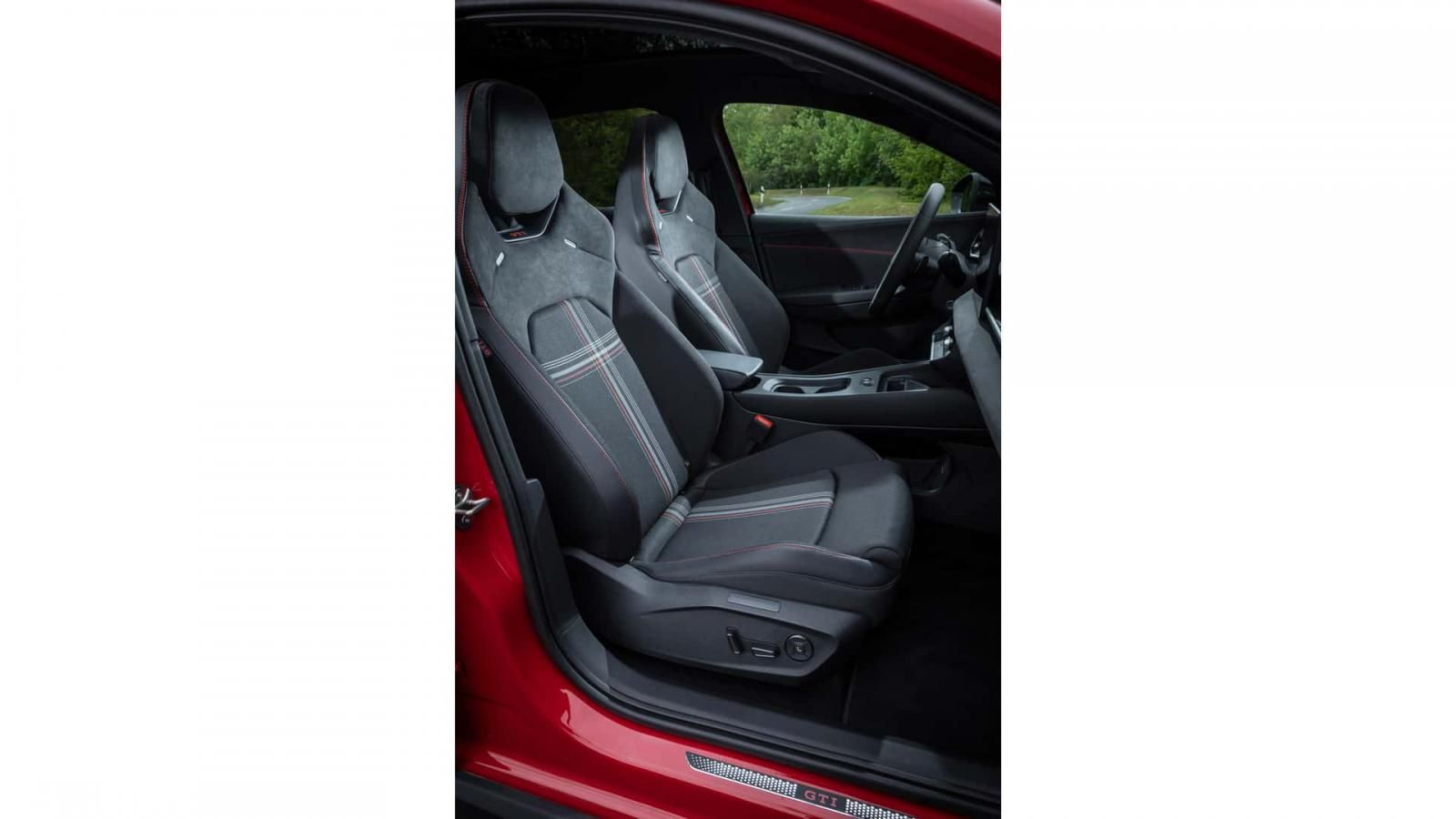 VW ID. Polo GTI: Το πρώτο ηλεκτρικό GTI ήρθε με 226 άλογα 